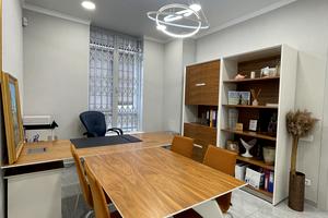 комерційна за адресою Жилянська вул., 68