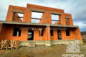 будинок за адресою Головна