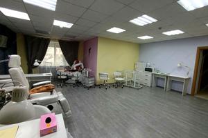 комерційна за адресою Левка Лук'яненка вул. (Маршала Тимошенка), 13-А