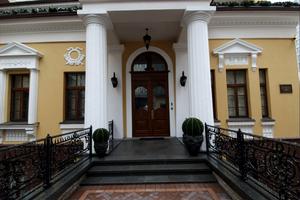 комерційна за адресою Володимирська вул., 49