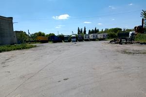 комерційна за адресою Київська, 1
