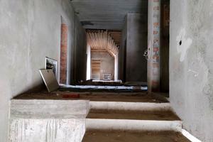 комерційна за адресою Першотравнева, 80