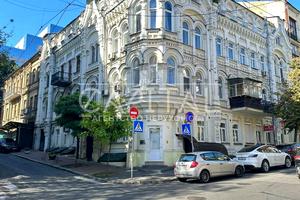 комерційна за адресою Мала Житомирська вул., 1