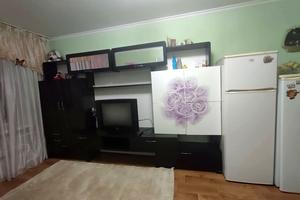 кімната за адресою Злуки, 9