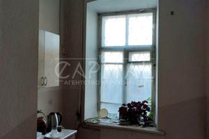 комерційна за адресою Юрківська вул., 37