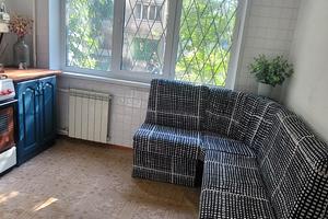 комерційна за адресою Гната Юри вул., 2/2
