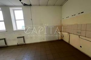 комерційна за адресою Федора Ернста вул., 4