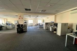 комерційна за адресою Федора Ернста вул., 3