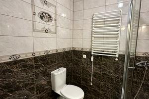 квартира за адресою Хотинська вул., 12