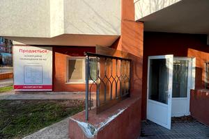 комерційна за адресою Вереснева вул., 22