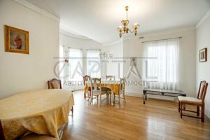 будинок за адресою Центральна, 3