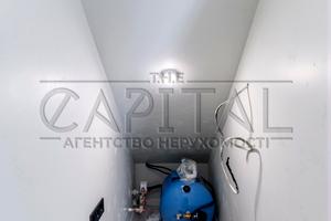 будинок за адресою Центральна вул., 1