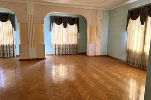 комерційна за адресою Меліораторів, 10