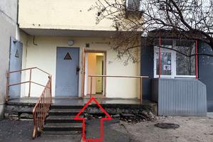 комерційна за адресою Якуба Коласа вул., 2