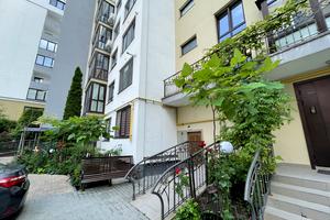 квартира за адресою Степана Бандери просп., 36
