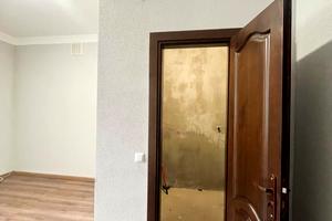 комерційна за адресою Романа Шухевича вул., 150а