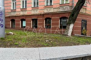 коммерческая по адресу Саксаганского ул., 84