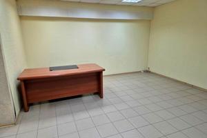комерційна за адресою Василя Сергієнка вул. (Задніпровська), 48