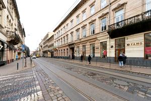 комерційна за адресою Миколая Коперника вул., 33