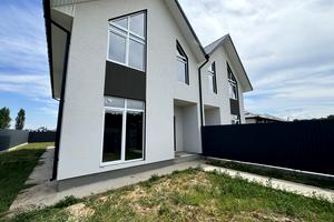 будинок за адресою Вишнева вул.
