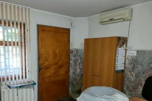 комерційна за адресою Космонавтів вул., 48