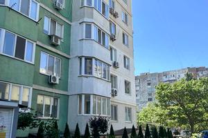 квартира за адресою Владислава Бувалкіна вул., 44-А