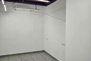 комерційна за адресою Дмитра Яворницького просп. (Карла Маркса), 72-Б