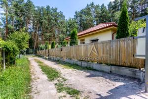 будинок за адресою Лугова