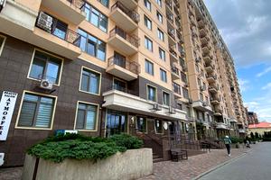 комерційна за адресою Літературна вул., 8