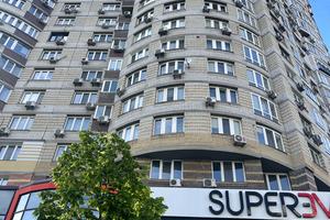 комерційна за адресою Анни Ахматової вул., 30