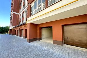 паркомісце за адресою Отця Івана Блавацького вул., 18