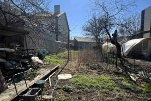 будинок за адресою Довга вул.