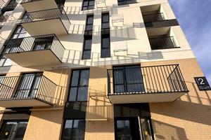 комерційна за адресою Садова вул., 77 к1