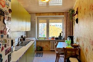 квартира за адресою космонавтів, 6