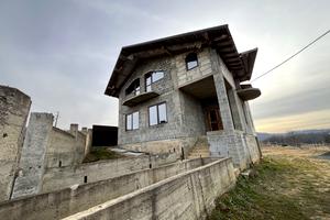 дом по адресу с. Ореховица, Оріхова, 12