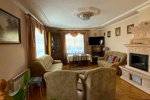 будинок за адресою с. Крихівці, Сірка Івана вул., 27
