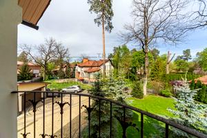 будинок за адресою Курортна вул., 9