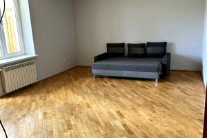 квартира за адресою Тролейбусна вул., 26