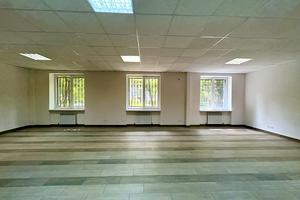 коммерческая по адресу Тітова вул., 5