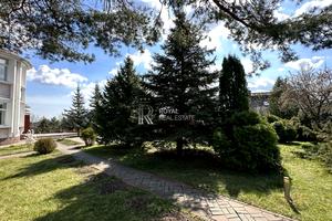 будинок за адресою Анатолія Солов'яненка вул., 200