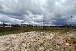 участок по адресу с. Дмитровка, Лісова, 1