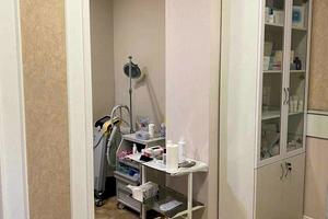 комерційна за адресою Валерія Лобановського просп. (Червонозоряний), 4-Б