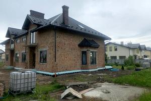 будинок за адресою Івасюка