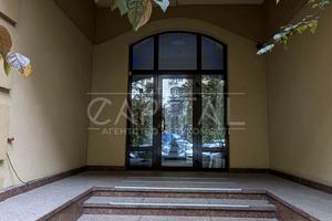 комерційна за адресою Золотоустівська вул., 55
