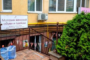 комерційна за адресою Боголюбова вул., 20