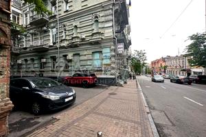 комерційна за адресою Михайлівська вул., 2