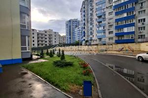 квартира за адресою Яни Червоної вул., 11а