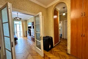 квартира за адресою Академіка Володимира Гнатюка вул. (), 3