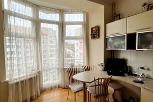 квартира за адресою Плугова вул., 8