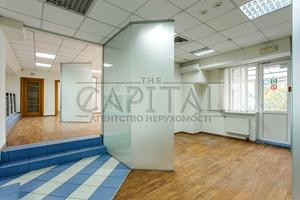 комерційна за адресою Березняківська вул., 22